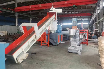 Ligne de granulation plastique avec compacteur