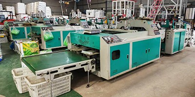 Modernisation de la ligne de film soufflé ABA et de la machine de fabrication de sacs plastiques